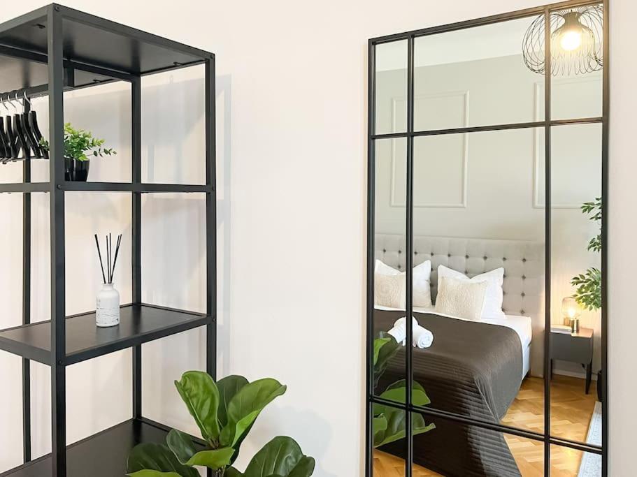 Cozy & Central 2 Bedroom Apartment Wien Eksteriør billede